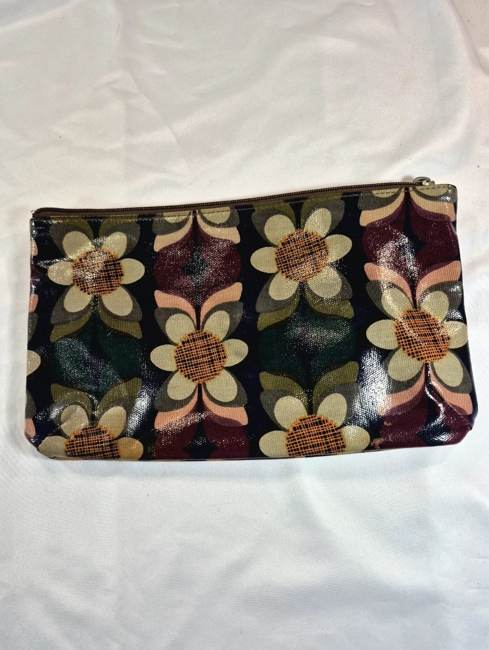 Floral Pattern Vinyl Cosmetic Pouch - Multicolor